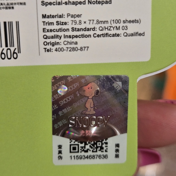 Peanuts: Snoopy Notepad Yellow Or Green - Picture 6 of 6